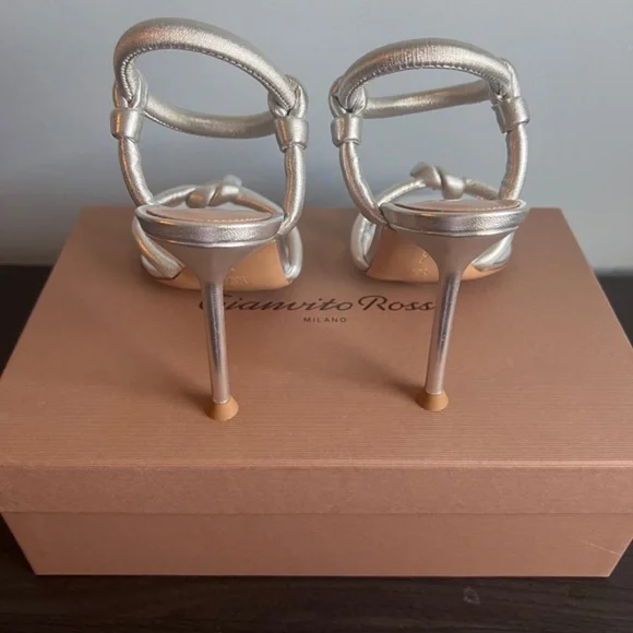 Gianvito Rossi Juno silver metallic sandals